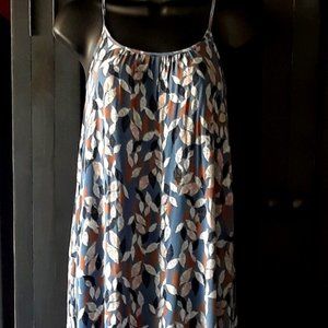 Dress - Hi Lo Slip. Blue/Beige Leaf pattern  Sz S